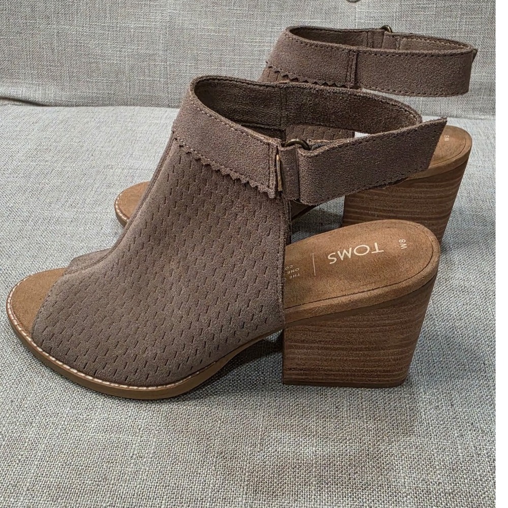 TOMS Majorca Peep Toe Booties Taupe Suede Block Heel Sandals Womens 8